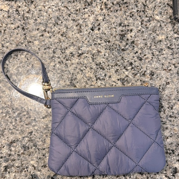 Anne Klein brand new wristlet - Picture 1 of 6